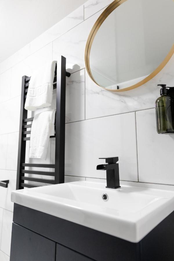 Chic Urban 2 Bedroom Apartments Cardiff Zewnętrze zdjęcie